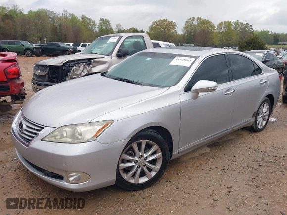 2010 Lexus ES with VIN JTHBK1EG2A2401553, listed as a IAAI auction lot 41924065 with 228,784 mi miles. Bid and sale history available at carsss.com. Image 2.