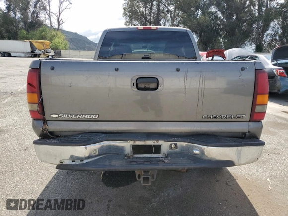 2000 Chevrolet Silverado 1500 with VIN 2GCEC19W0Y1389281, listed as a Copart auction lot 51279665 with 186,773 mi miles and Clean Title. Bid and sale history available at DreamBid. Image 6.