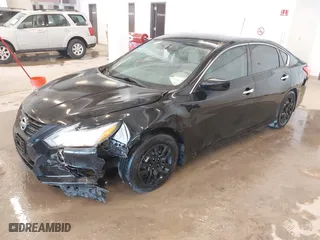 2017 Nissan Altima 2.5 SR with VIN 1N4AL3AP8HC243368, listed as a IAAI auction lot 41658246 with 132,481 mi miles. Bid and sale history available at carsss.com. Image 21.