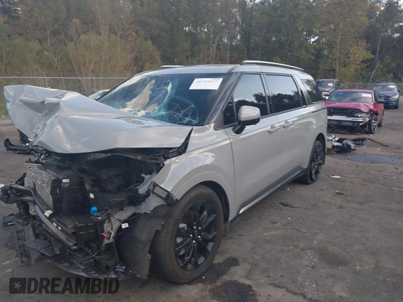 2024 Kia Carnival SX Prestige with VIN KNDNE5H35R6366419, listed as a IAAI auction lot 40725677 with 18,745 mi miles and . Bid and sale history available at DreamBid. Image 2.