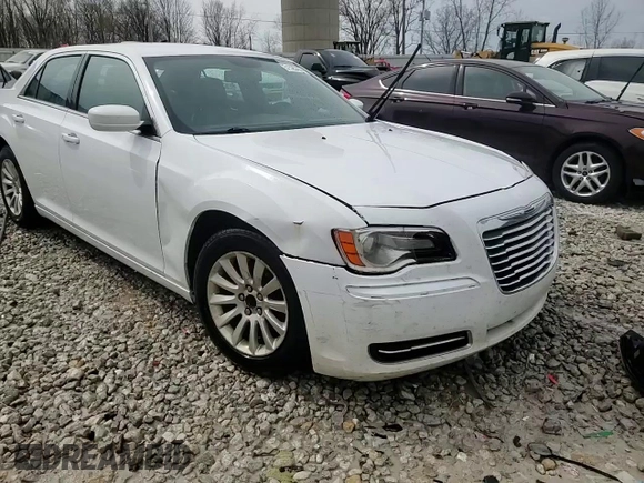 2014 Chrysler 300 z VIN 2C3CCAAG6EH160123, wystawiony jako Copart lot #51525765 z przebiegiem 145 338 mil mil oraz Czysty tytuł • Clean title. Historia ofert i sprzedaży dostępna na DreamBid. Obrazek 13.