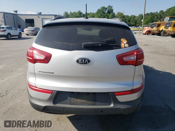 2011 Kia Sportage LX z VIN KNDPBCA2XB7102202, wystawiony jako Copart lot #55606785 z przebiegiem 84 311 mil mil oraz Szkoda całkowita • Salvage title. Historia ofert i sprzedaży dostępna na DreamBid. Obrazek 6.