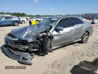 2010 Mercedes-Benz E 350 Luxury с VIN WDDHF5GB1AA067696, выставлен на аукционе Copart как лот 54929655 с пробегом Не указан миль и Списание • Salvage title. История ставок и продаж доступна на DreamBid. Изображение 1.