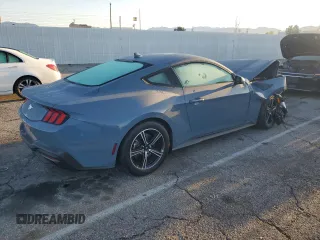 2024 Ford Mustang EcoBoost z VIN 1FA6P8TH2R5149490, wystawiony jako Copart lot #51705725 z przebiegiem 4 064 mil mil oraz Szkoda całkowita • Salvage title. Historia ofert i sprzedaży dostępna na DreamBid. Obrazek 3.