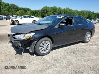 2017 Toyota Camry XLE z VIN 4T1BF1FK6HU640090, wystawiony jako Copart lot #57862135 z przebiegiem 104 776 mil mil oraz Szkoda całkowita • Salvage title. Historia ofert i sprzedaży dostępna na DreamBid. Obrazek 1.