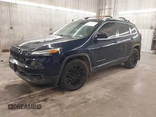 2014 Jeep Cherokee Latitude with VIN 1C4PJMCS9EW190255, listed as a IAAI auction lot 41956155 with 220,265 mi miles. Bid and sale history available at carsss.com. Image 18.