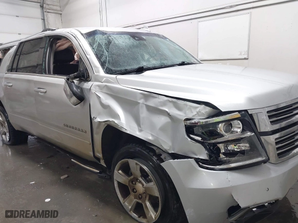 2017 Chevrolet Suburban Premier with VIN 1GNSKJKC0HR179235, listed as a IAAI auction lot 41301181 with 131,698 mi miles. Bid and sale history available at carsss.com. Image 6.