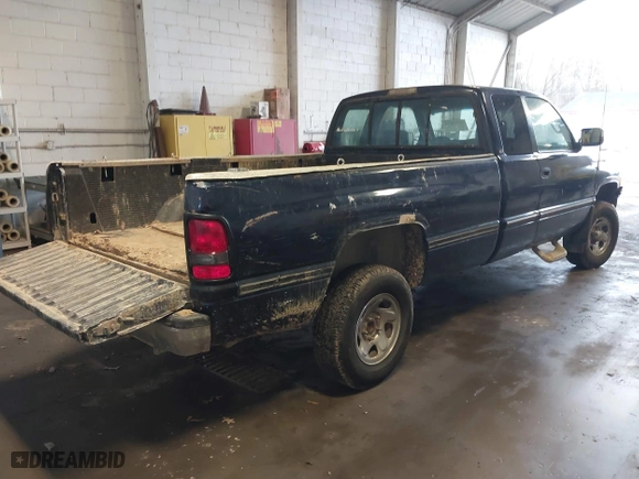 1995 Dodge Ram 1500 with VIN 3B7HF13Y6SM142040, listed as a IAAI auction lot 41737628 with 152,582 mi miles. Bid and sale history available at carsss.com. Image 4.