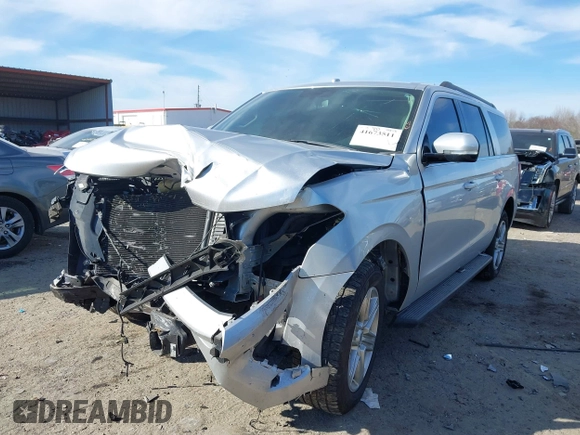 2019 Ford Expedition Max XLT with VIN 1FMJK1HT3KEA11482, listed as a IAAI auction lot 41673511 with Not provided miles and . Bid and sale history available at DreamBid. Image 21.