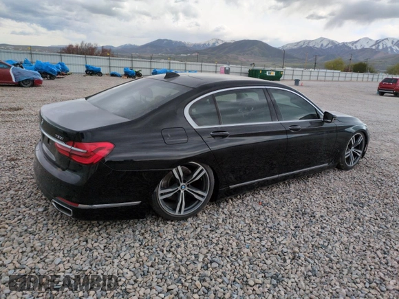 2017 BMW 7 Series 750i с VIN WBA7F0C35HGM21697, выставлен на аукционе Copart как лот 54713825 с пробегом Не указан миль и Списание • Salvage title. История ставок и продаж доступна на DreamBid. Изображение 3.