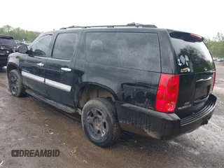 2007 GMC Yukon XL SLT z VIN 1GKFK16327J211852, wystawiony jako IAAI lot #42318099 z przebiegiem 225 000 mil mil oraz . Historia ofert i sprzedaży dostępna na DreamBid. Obrazek 3.