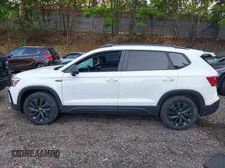 2022 Volkswagen Taos S с VIN 3VVMX7B21NM055390, выставлен на аукционе IAAI как лот 42392357 с пробегом 64 677 миль миль и . История ставок и продаж доступна на DreamBid. Изображение 14.
