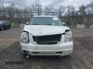 2011 GMC Yukon XL Denali z VIN 1GKS2MEF7BR271728, wystawiony jako IAAI lot #42050555 z przebiegiem 251 752 mil mil oraz . Historia ofert i sprzedaży dostępna na DreamBid. Obrazek 12.