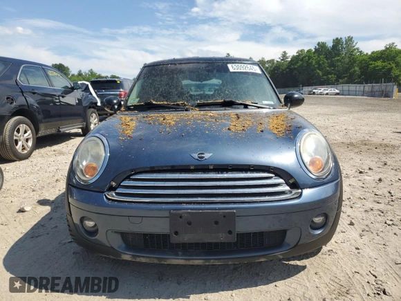 2009 MINI Hardtop z VIN WMWMF33569TU75900, wystawiony jako Copart lot #63092645 z przebiegiem 133 500 mil mil oraz Czysty tytuł • Clean title. Historia ofert i sprzedaży dostępna na DreamBid. Obrazek 5.