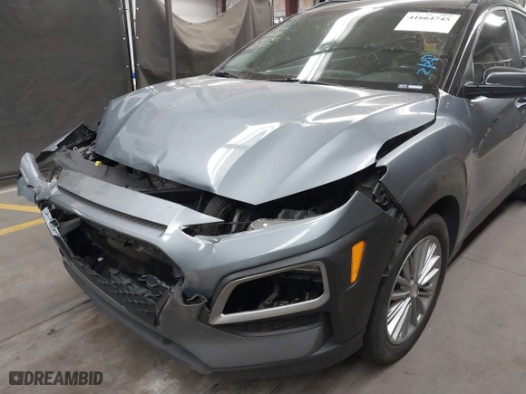 2020 Hyundai Kona SEL with VIN KM8K22AA5LU440441, listed as a IAAI auction lot 41664745 with 99,986 mi miles. Bid and sale history available at carsss.com. Image 6.