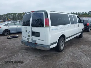 2000 Chevrolet Express with VIN 1GAHG39R9Y1231043, listed as a IAAI auction lot 40906500 with 71,979 mi miles. Bid and sale history available at carsss.com. Image 4.
