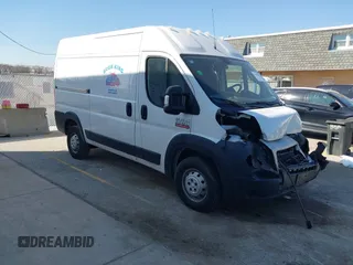 2020 Ram ProMaster Cargo with VIN 3C6TRVBG6LE114033, listed as a IAAI auction lot 41785590 with 116,981 mi miles and . Bid and sale history available at carsss.com. Image 1.