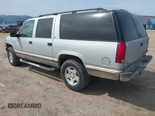 1997 Chevrolet Suburban with VIN 1GNFK16R3VJ330935, listed as a IAAI auction lot 41997594 with 231,497 mi miles and . Bid and sale history available at DreamBid. Image 3.
