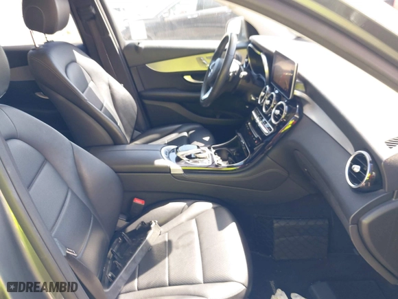 2017 Mercedes-Benz GLC with VIN WDC0G4JB9HF172775, listed as a IAAI auction lot 41865330 with 55,917 mi miles. Bid and sale history available at carsss.com. Image 5.