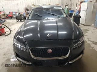 2016 Jaguar XF 35t Prestige with VIN SAJBK4BV7GCY20167, listed as a Copart auction lot 44058185 with Not Provided miles and Clean Title. Bid and sale history available at DreamBid. Image 5.