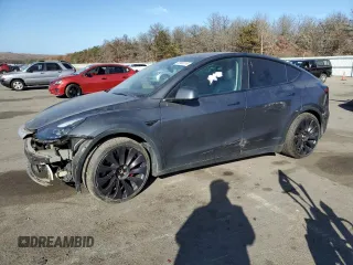 2022 Tesla Model Y Performance z VIN 7SAYGDEF5NF338301, wystawiony jako Copart lot #78189114 z przebiegiem 55 881 mil mil oraz Szkody całkowita. Historia ofert i sprzedaży dostępna na DreamBid. Obrazek 1.
