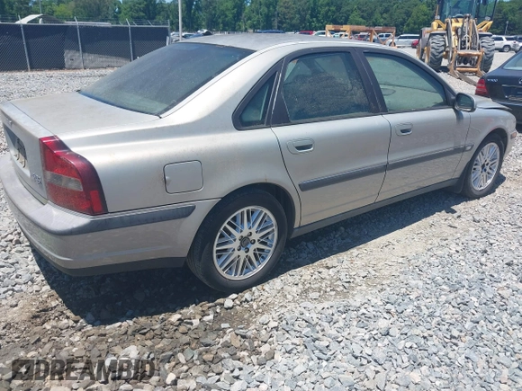 2000 Volvo S80 z VIN YV1TS94D1Y1118678, wystawiony jako IAAI lot #42312316 z przebiegiem 86 933 mil mil oraz . Historia ofert i sprzedaży dostępna na DreamBid. Obrazek 4.