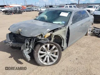 2019 Chrysler 300 Touring with VIN 2C3CCAAG0KH651296, listed as a IAAI auction lot 41177923 with 89,619 mi miles. Bid and sale history available at carsss.com. Image 6.