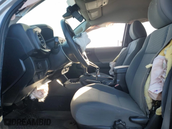2022 Toyota Tacoma SR z VIN 3TYRX5GN1NT036290, wystawiony jako Copart lot #48055945 z przebiegiem 51 256 mil mil oraz Szkoda całkowita • Salvage title. Historia ofert i sprzedaży dostępna na DreamBid. Obrazek 7.