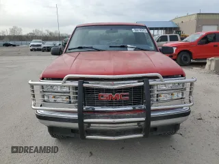 1997 GMC Sierra 1500 z VIN 1GTEK19R3VE545661, wystawiony jako Copart lot #50212975 z przebiegiem 2 827 591 mil mil oraz Czysty tytuł • Clean title. Historia ofert i sprzedaży dostępna na DreamBid. Obrazek 5.