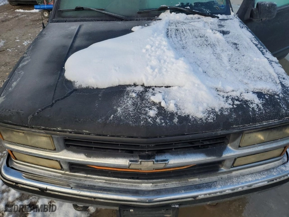 1995 Chevrolet C/K 1500 with VIN 1GCEK14H2SZ238713, listed as a Copart auction lot 82148134 with 175,541 mi miles and Salvage Title. Bid and sale history available at carsss.com. Image 11.