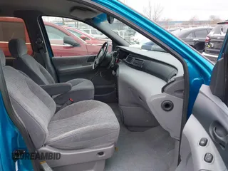 1995 Ford Windstar GL with VIN 2FMDA5149SBB44656, listed as a IAAI auction lot 41727618 with 84,583 mi miles and . Bid and sale history available at carsss.com. Image 5.