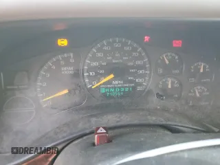 2001 Chevrolet Suburban LT z VIN 3GNFK16T51G104094, wystawiony jako Copart lot #47495315 z przebiegiem 240 554 mil mil oraz Czysty tytuł • Clean title. Historia ofert i sprzedaży dostępna na DreamBid. Obrazek 9.