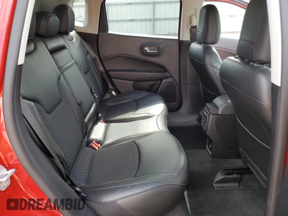2020 Jeep Compass Latitude z VIN 3C4NJDBB1LT129848, wystawiony jako Copart lot #56048045 z przebiegiem 42 449 mil mil oraz Szkoda całkowita • Salvage title. Historia ofert i sprzedaży dostępna na DreamBid. Obrazek 11.
