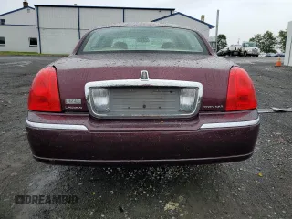 2006 Lincoln Town Car Signature Limited z VIN 1LNHM82V66Y647071, wystawiony jako Copart lot #58176045 z przebiegiem 168 075 mil mil oraz Szkoda całkowita • Salvage title. Historia ofert i sprzedaży dostępna na DreamBid. Obrazek 6.