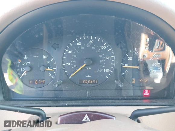 2002 Mercedes-Benz M 320/430/500 with VIN 4JGAB75E42A322824, listed as a IAAI auction lot 41871249 with 203,845 mi miles and . Bid and sale history available at carsss.com. Image 7.