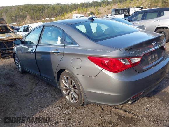 2013 Hyundai Sonata Limited with VIN 5NPEC4AB2DH678312, listed as a IAAI auction lot 41744289 with 177,406 mi miles and . Bid and sale history available at carsss.com. Image 3.