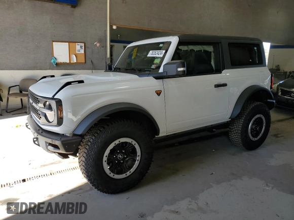2022 Ford Bronco with VIN 1FMDE5CP9NLA89027, listed as a Copart auction lot 78352424 with 5,013 mi miles and Salvage title. Bid and sale history available at DreamBid. Image 1.