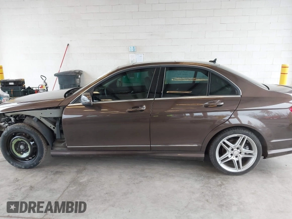 2013 Mercedes-Benz C 350 Sport with VIN WDDGF5HB7DG147211, listed as a IAAI auction lot 41615722 with 89,082 mi miles and . Bid and sale history available at DreamBid. Image 15.