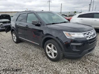 2019 Ford Explorer XLT with VIN 1FM5K7D82KGA39025, listed as a Copart auction lot 53251925 with 98,668 mi miles and Salvage Title. Bid and sale history available at carsss.com. Image 4.