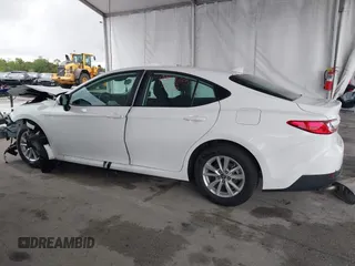2025 Toyota Camry LE with VIN 4T1DAACK9SU112515, listed as a IAAI auction lot 41932562 with 587 mi miles and . Bid and sale history available at DreamBid. Image 14.