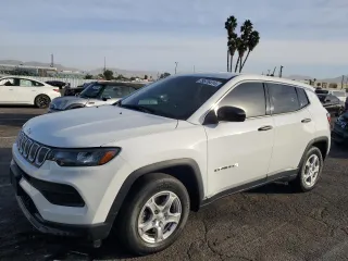 2022 Jeep Compass Sport with VIN 3C4NJCAB3NT164244, listed as a Copart auction lot 79576414 with 41,372 mi miles and Salvage Title. Bid and sale history available at carsss.com. Image 1.