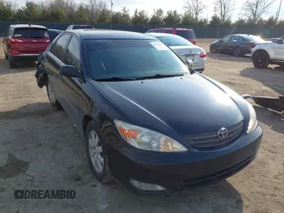 2004 Toyota Camry LE with VIN 4T1BF32K04U062242, listed as a IAAI auction lot 41716652 with 0 mi miles. Bid and sale history available at carsss.com. Image 1.