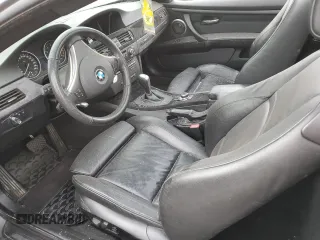 2009 BMW 3 Series 335i z VIN WBAWB73559P046378, wystawiony jako Copart lot #75352044 z przebiegiem Nie podano mil oraz Nie do naprawy • Non repairable. Historia ofert i sprzedaży dostępna na DreamBid. Obrazek 7.
