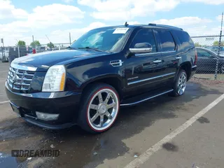 2010 Cadillac Escalade Luxury с VIN 1GYUCBEFXAR214311, выставлен на аукционе IAAI как лот 42140390 с пробегом 143 200 миль миль и . История ставок и продаж доступна на DreamBid. Изображение 17.