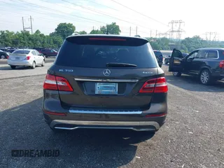 2012 Mercedes-Benz M 350 with VIN 4JGDA5HB1CA047095, listed as a IAAI auction lot 42629719 with 152,488 mi miles and . Bid and sale history available at DreamBid. Image 17.