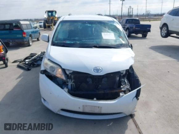 2016 Toyota Sienna LE AAS with VIN 5TDKK3DC2GS731724, listed as a IAAI auction lot 41631571 with 88,900 mi miles. Bid and sale history available at carsss.com. Image 12.