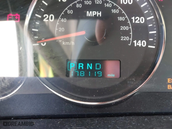 2007 Jeep Grand Cherokee Laredo with VIN 1J8GS48K17C507013, listed as a IAAI auction lot 41702347 with 178,119 mi miles. Bid and sale history available at carsss.com. Image 15.