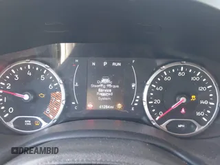 2020 Jeep Renegade Latitude z VIN ZACNJABBXLPL83917, wystawiony jako IAAI lot #41297530 z przebiegiem 41 264 mil mil oraz . Historia ofert i sprzedaży dostępna na DreamBid. Obrazek 7.