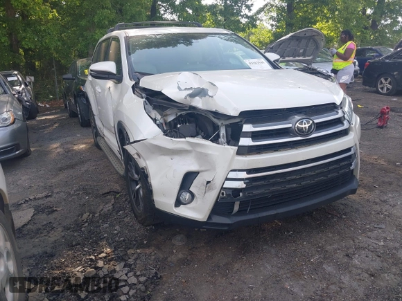 2017 Toyota Highlander LE z VIN 5TDZZRFH1HS227592, wystawiony jako IAAI lot #42162545 z przebiegiem 113 102 mil mil oraz . Historia ofert i sprzedaży dostępna na DreamBid. Obrazek 1.