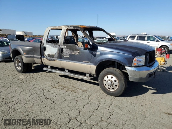2000 Ford F-350 XL z VIN 1FTWW33F3YED40123, wystawiony jako Copart lot #79572484 z przebiegiem Nie podano mil oraz Nie do naprawy • Non repairable. Historia ofert i sprzedaży dostępna na DreamBid. Obrazek 4.